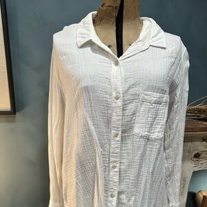 White gauze/linen blend Women’s Blouse Size L